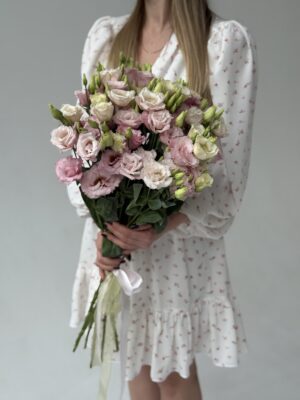 Букет моно из Эустомы