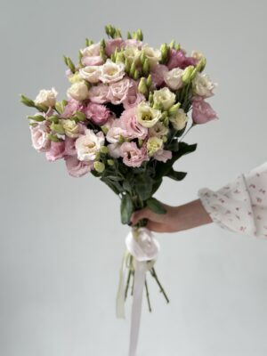 Букет моно из Эустомы