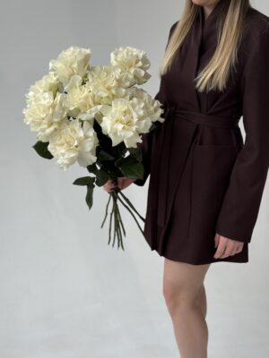 Букет из моно белых роз