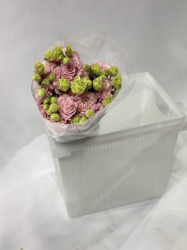 Эустома розового цвета 9шт в упаковке