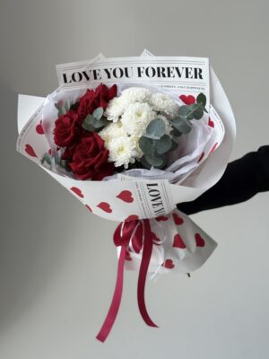 Букет раскидистый с тюльпанами и мимозой Букет раскидистый с тюльпанами и мимозой