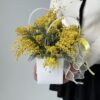 Композиция из мимозы