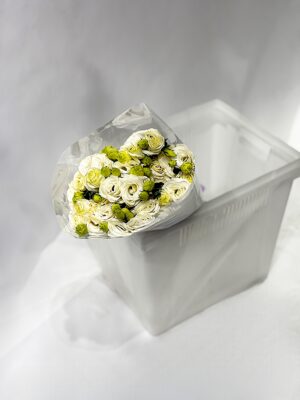 Эустома белого цвета 9шт в упаковке