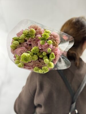 Эустома розового цвета 9шт в упаковке