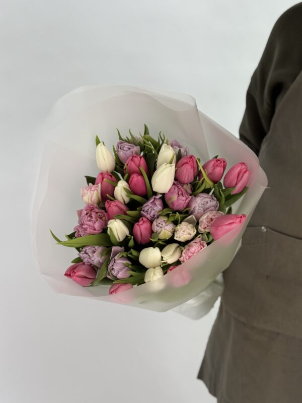 Букет из 35 тюльпанов