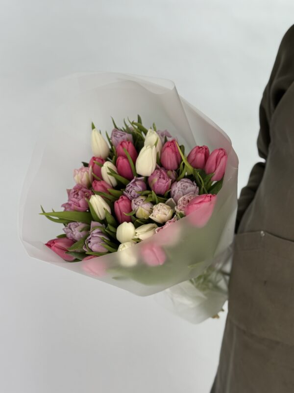 Букет из 35 тюльпанов