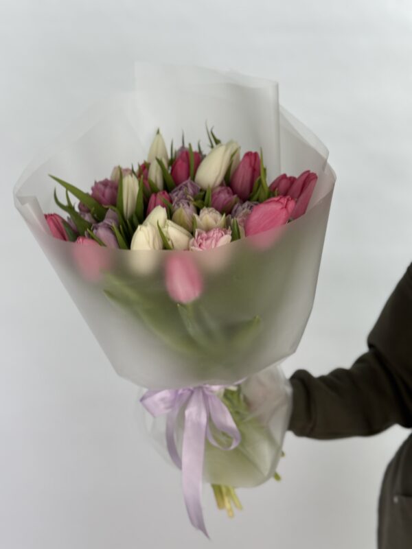 Букет из 35 тюльпанов