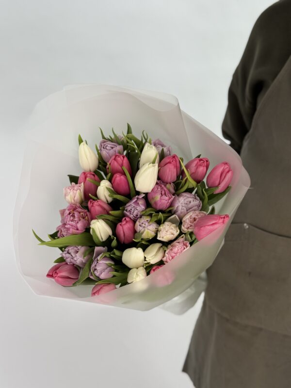 Букет из 35 тюльпанов