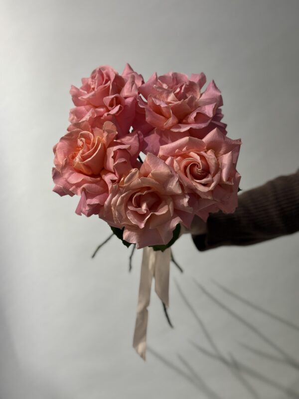 Вывернутые розы 5 шт под ленту