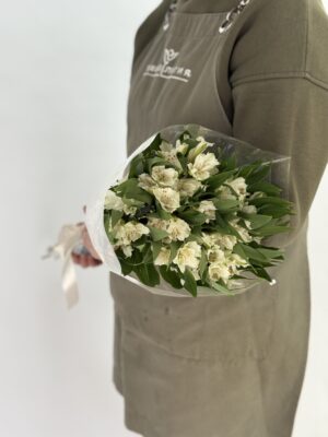 Альстромерия 9 шт под ленту Альстромерия 9 шт под ленту