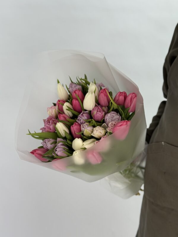 Букет из 35 тюльпанов
