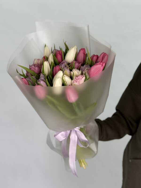 Букет из 35 тюльпанов